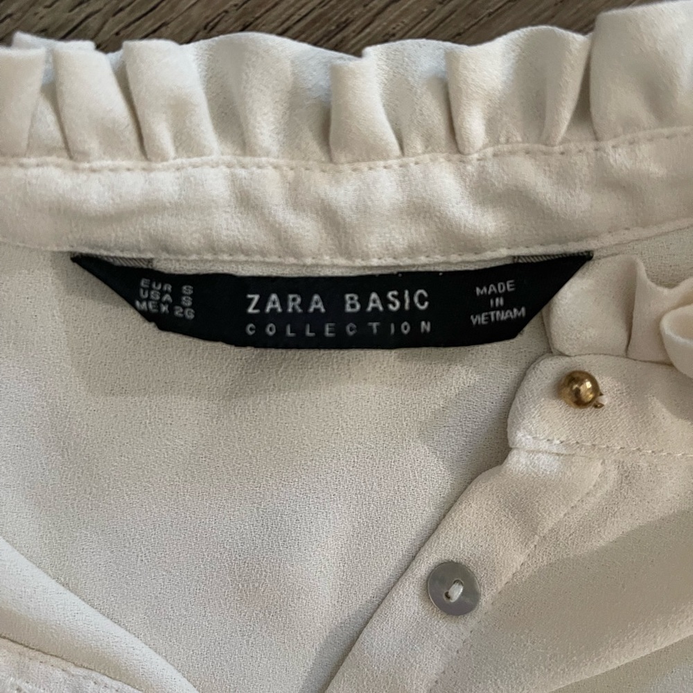 Zara Basic Collection Ruffle Blouse. - image 7